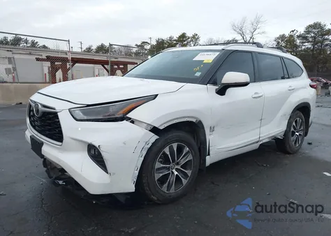 2022 Toyota Highlander Xle из США, поврежденный, VIN 5TDGZRBH8NS166797